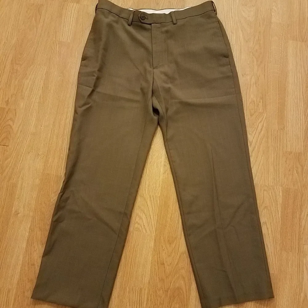 NEW Haggar Classic Fit Flat Front Pants sz 34 x 29